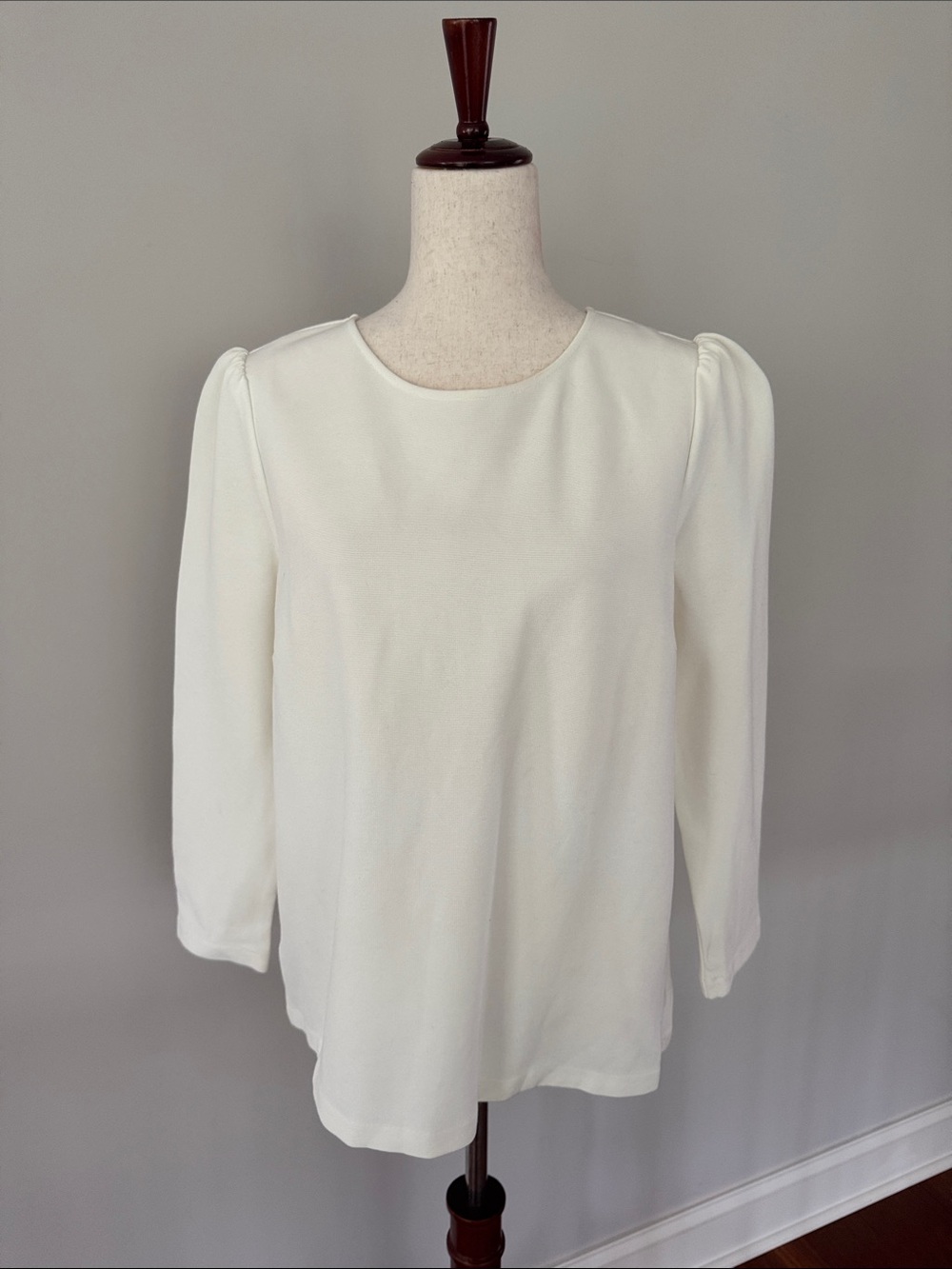 Ann Taylor Cream Long-Sleeve Round-Neck Blouse